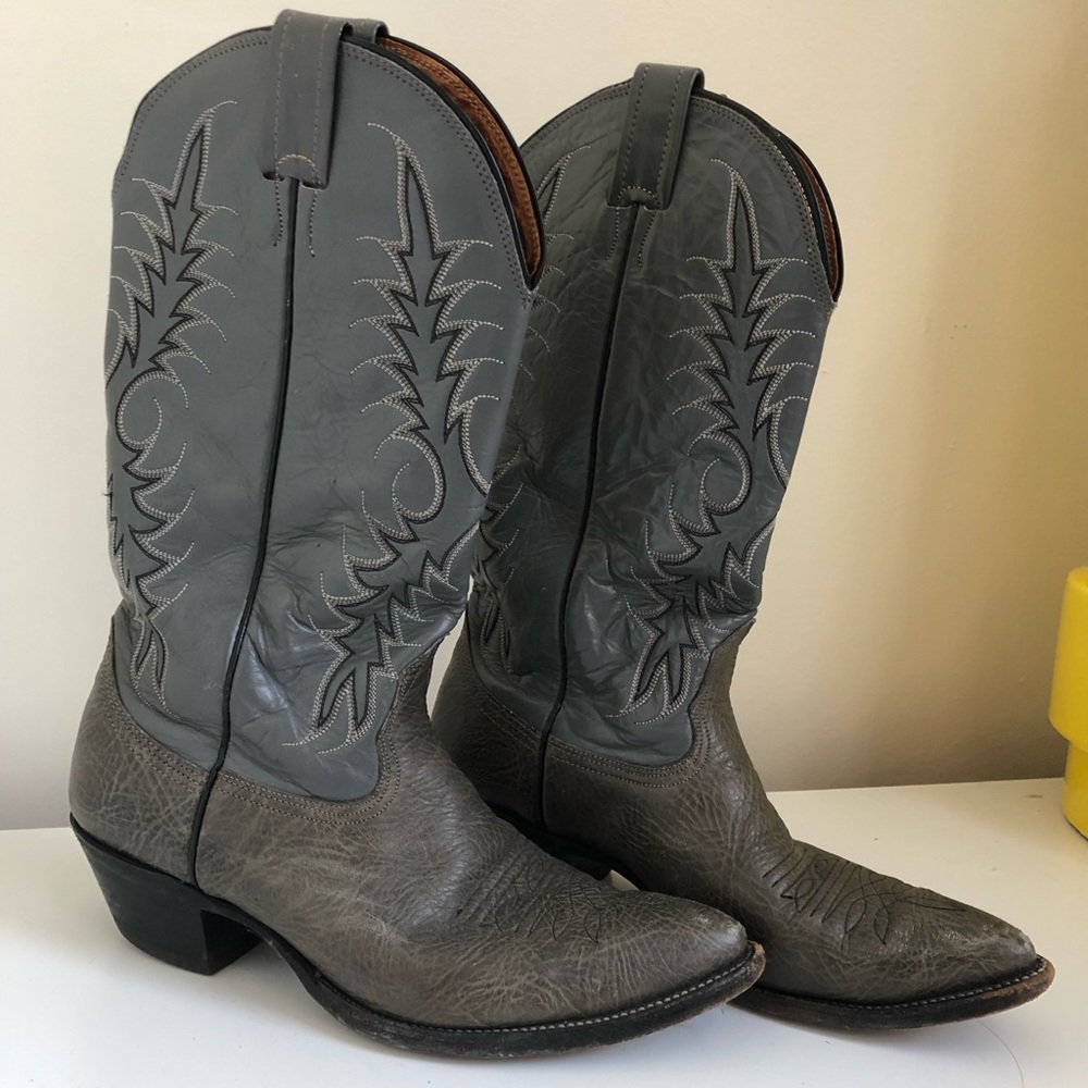 Gray cowgirl boots